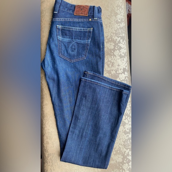 Lucky Brand Lola boot cut jeans. Size 6/28 - Picture 9 of 9